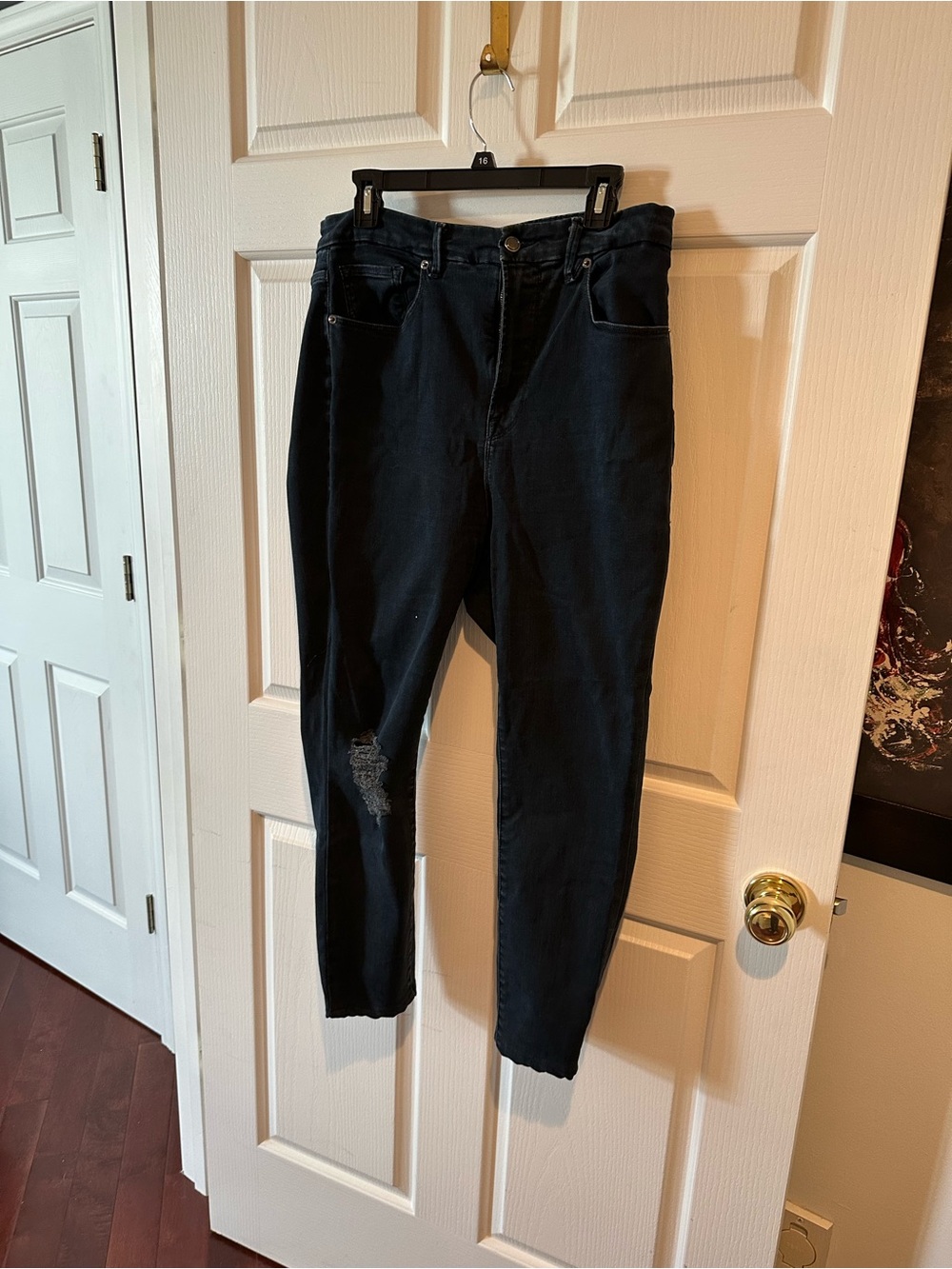 Good American dark blue  High-Rise Ankle Jeans with Knee Distress